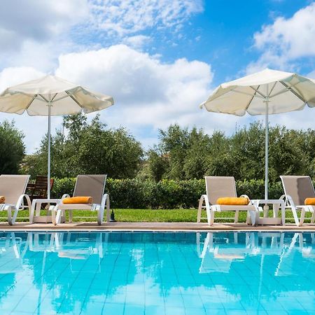 Villa Laga With Pool, 300M To Taverns, Childrens Area, Bbq! Kirianna Ngoại thất bức ảnh