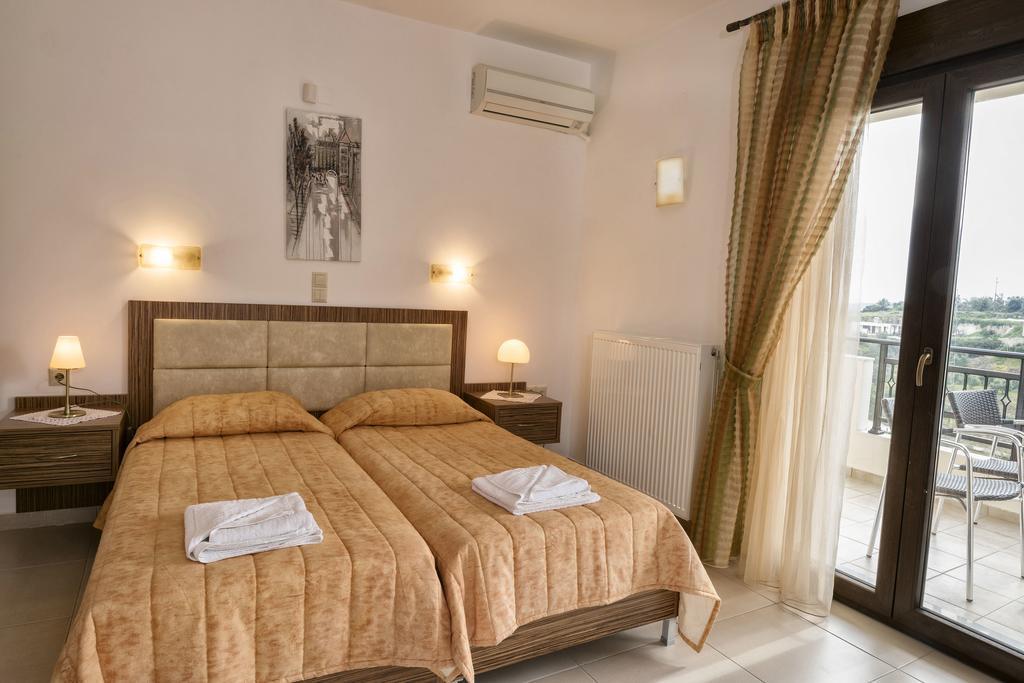 Villa Laga With Pool, 300M To Taverns, Childrens Area, Bbq! Kirianna Ngoại thất bức ảnh