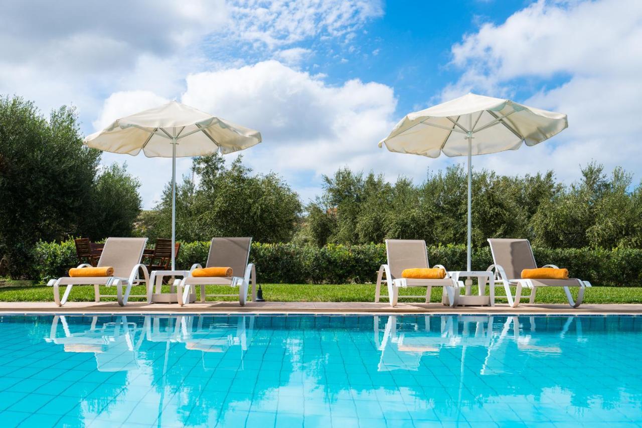 Villa Laga With Pool, 300M To Taverns, Childrens Area, Bbq! Kirianna Ngoại thất bức ảnh